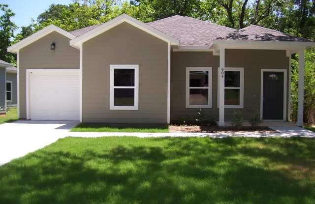 Photo of 904 W Florence Street