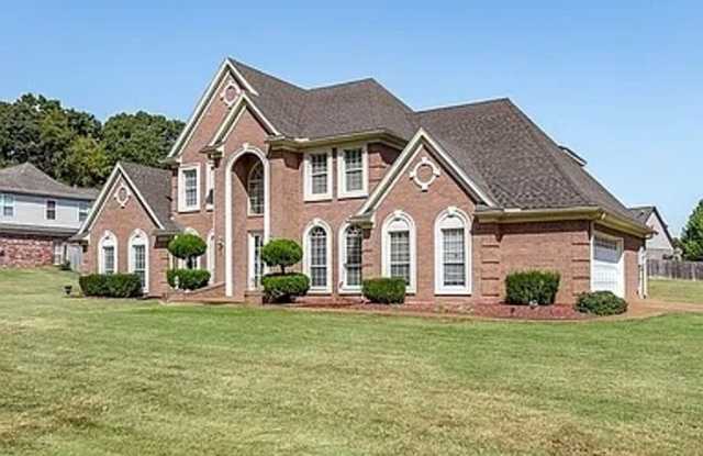 6 Bedroom Single Family Home in Southaven