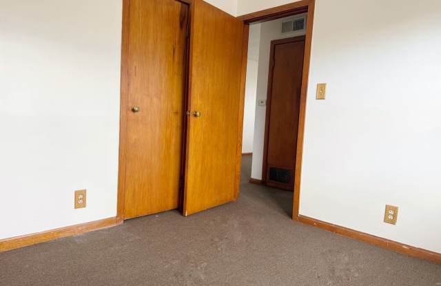 Photo of One Bedroom for RENT!!
