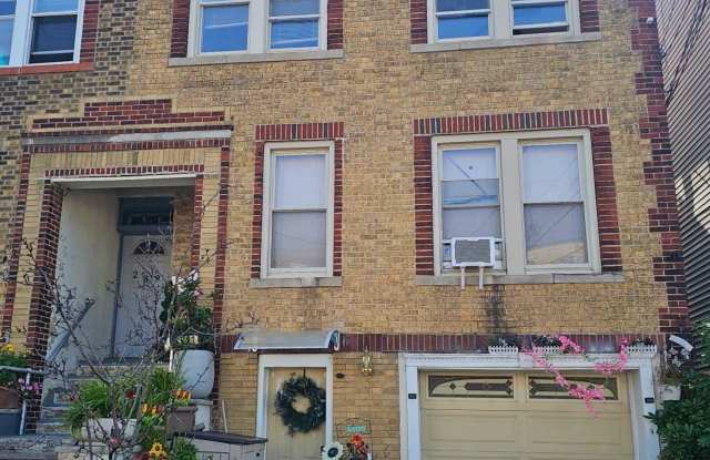 291 LINDEN AVE