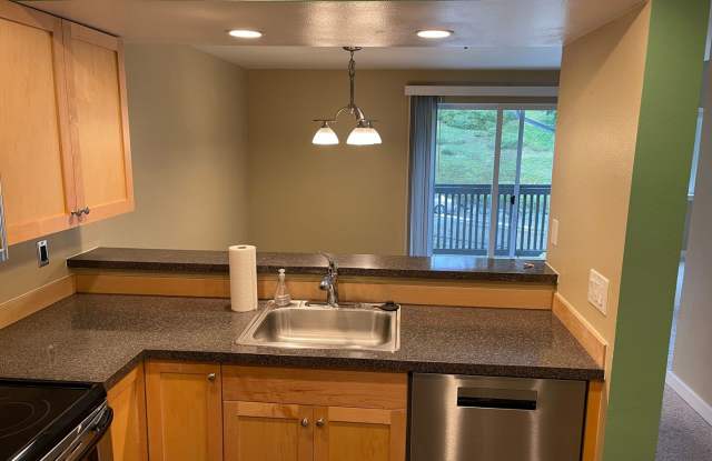 Photo of Spacious, Top Floor 2 Bed 2 Bath w/Pool and Gym
