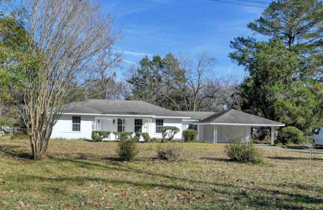 Photo of 3744 Conrad Dr