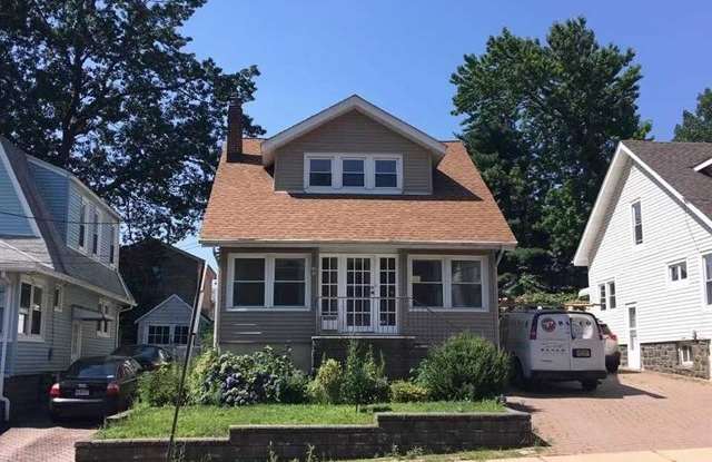 218 Tom Hunter Road