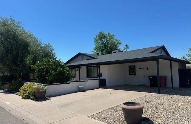 8532 E INDIANOLA Avenue