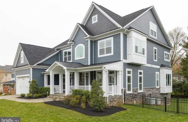 Photo of 6829 ROSEMONT DRIVE