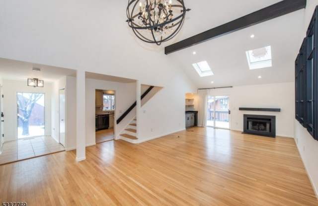 41 Sullivan Dr
