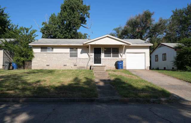 3 Bedroom Tulsa Home Ready Immediately! OFFERING 1/2 OFF THE PRORATED RENT!