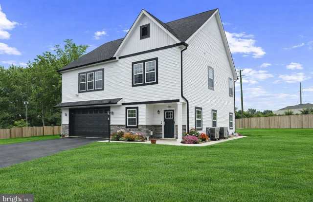 8321 MAPLEWOOD Drive