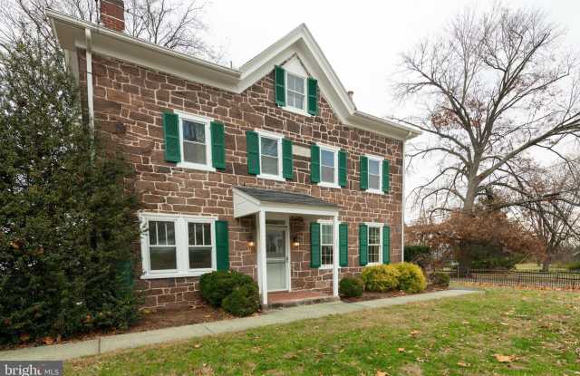 Photo of 804 SANATOGA Road