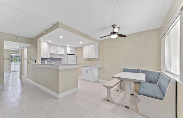 Photo of 100 E Village Green Cir E