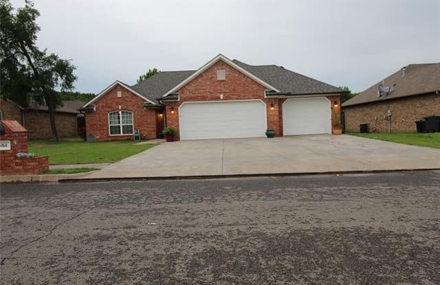 684 Meadows - 684 Meadows Cir, Cherokee County, OK 74464