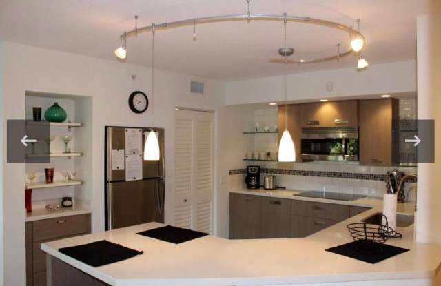 808 Villa Circle