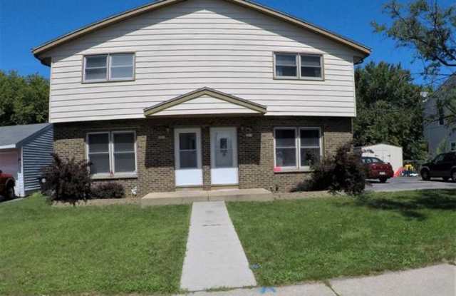 3014 E Somers Ave - 3014 East Somers Avenue, Cudahy, WI 53110