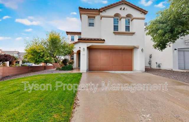 1032 Clear Creek Ct NE