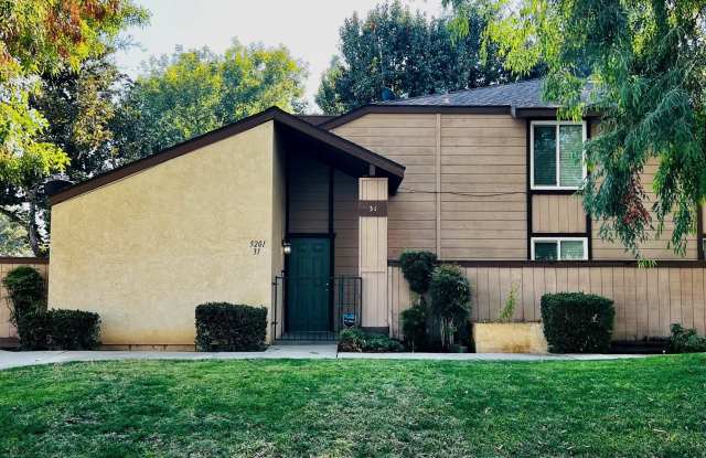 Photo of 5201 Dunsmuir Rd