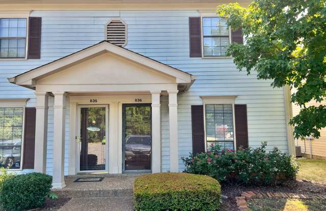 2 Bed/ 1.5 Bath - Townhome in Cool Springs