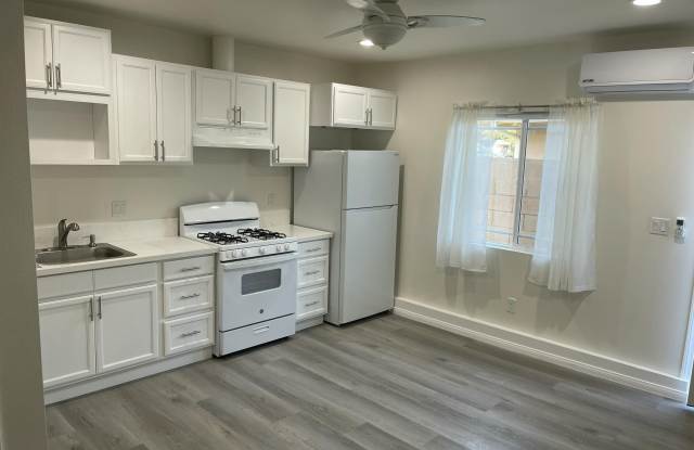 3587 Sweetwood Street unit: B