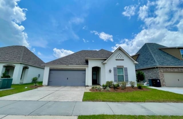 6236 Lake Edge Dr - 6236 Lake Edge Drive, Baton Rouge, LA 70820