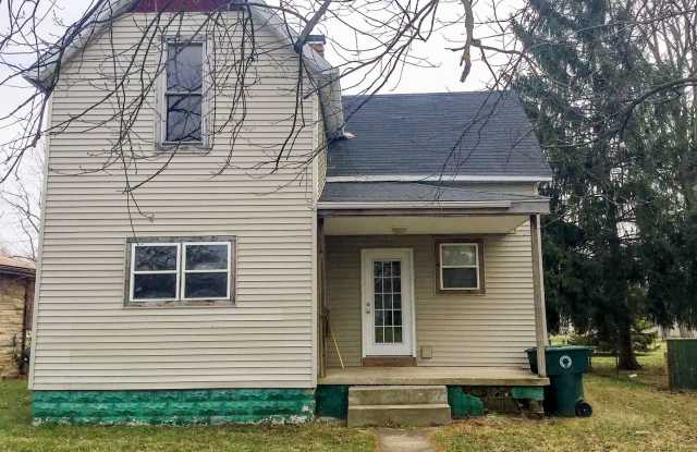 2806 S Hackley St.