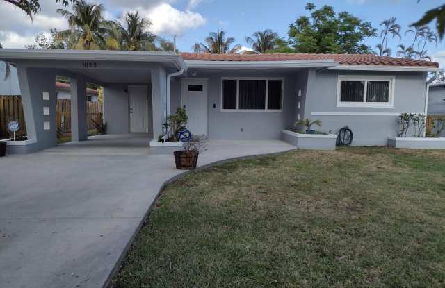 1023 N Golf Drive - 1023 North Golf Drive, Hollywood, FL 33021