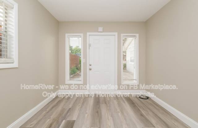 1203 1/2 Sheridan Rd