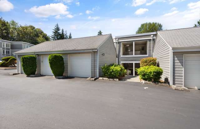 2bd/1.75ba Bellevue Condo