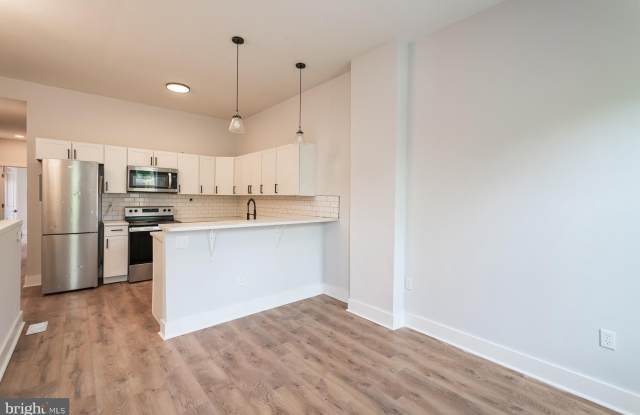 5111 WILLOWS Avenue unit: B