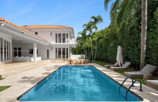 7155 E Lago Dr - 7155 East Lago Drive, Coral Gables, FL 33143