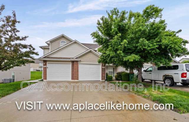 805 SW Imperial Ln
