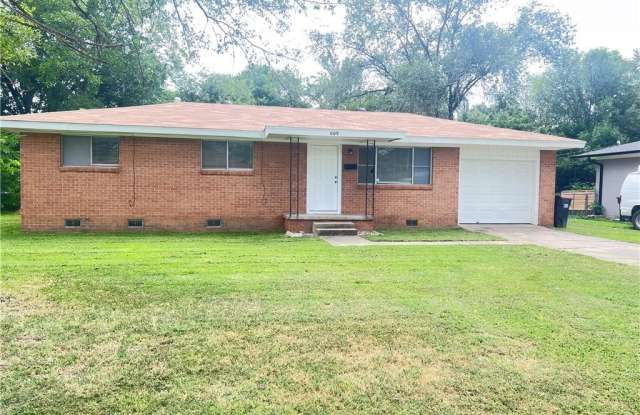 609 Cedar  ST