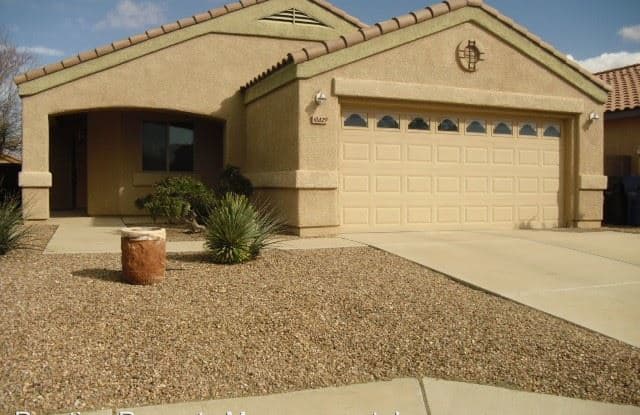 10429 E. Oakbrook St - 10429 East Oakbrook Street, Tucson, AZ 85747