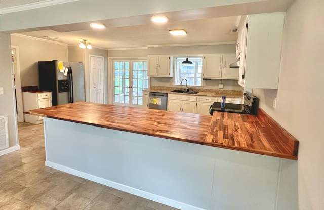 Photo of 311 Fletcher Dr