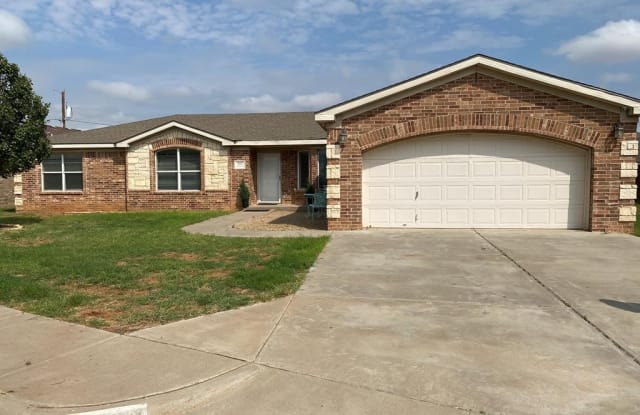 609 Shepherd Spur - 609 Shepard Spur, Andrews, TX 79714