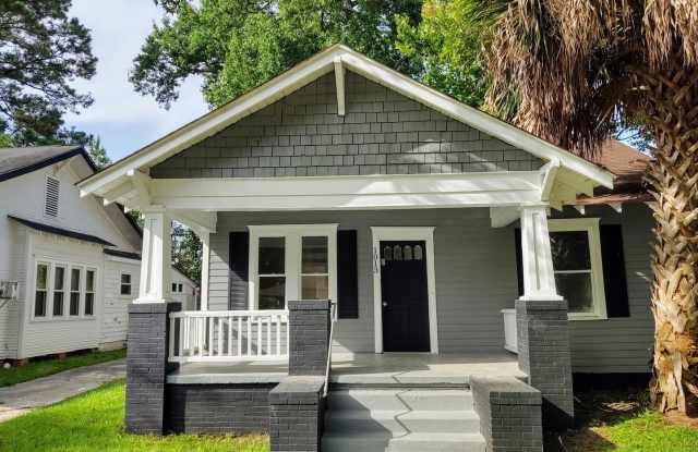 Large Downtown 3BR/2BR House Walking Distance to Forsyth Park