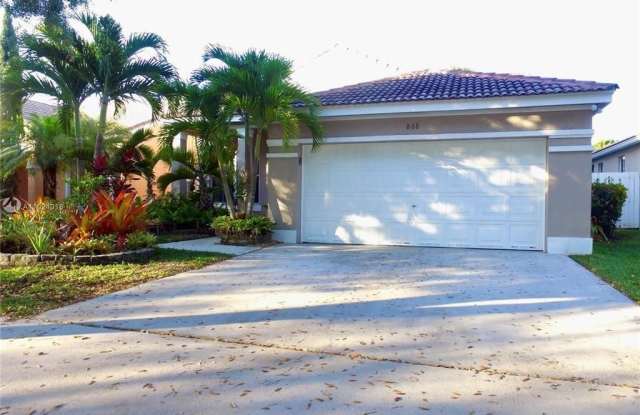 868 Savannah Falls Dr