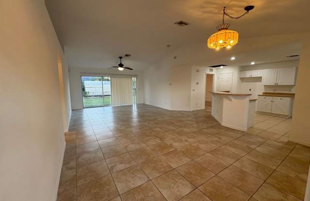 Charming Single-Family Home for Rent in Lehigh Acres