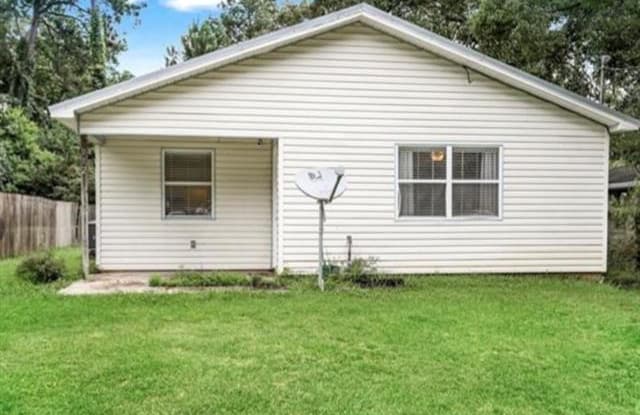 912 W 31ST Avenue - 912 West 31st Avenue, Covington, LA 70433