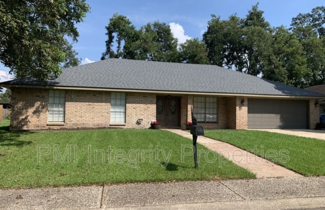 305 Raintree Trl - 305 Rain Tree Trail, Lafayette, LA 70507