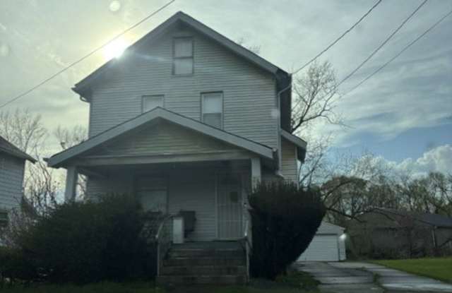 1016 East Avenue Southeast