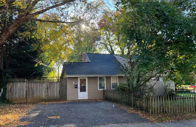 SINGLE FAMILY HOME IN TWINBROOK FOREST
