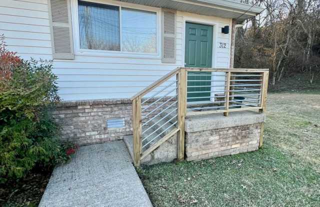2 Bed 1 Bath in East Nashville by Shelby $1525/mo