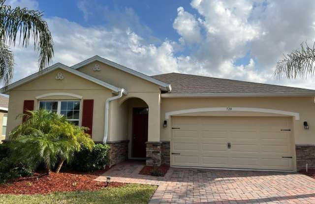 728 Remington Green Drive SE