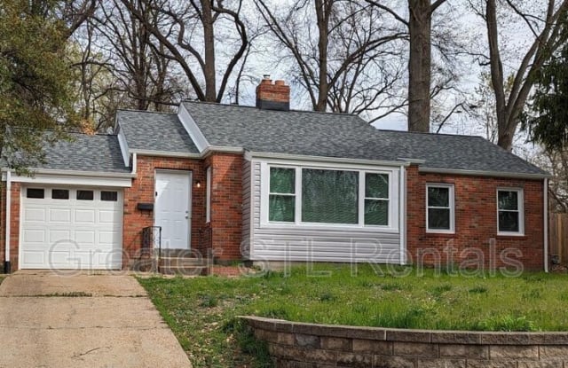 323 Roberta Avenue - 323 Roberta Avenue, Ferguson, MO 63135