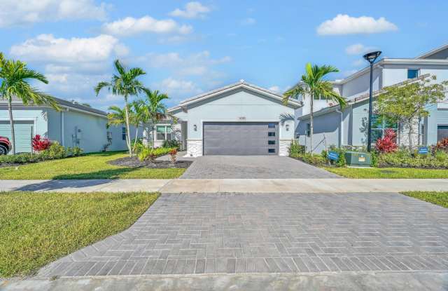 14185 SW Daphne Street