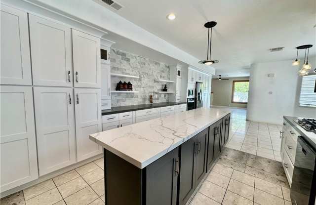 8645 Robinson Ridge Drive