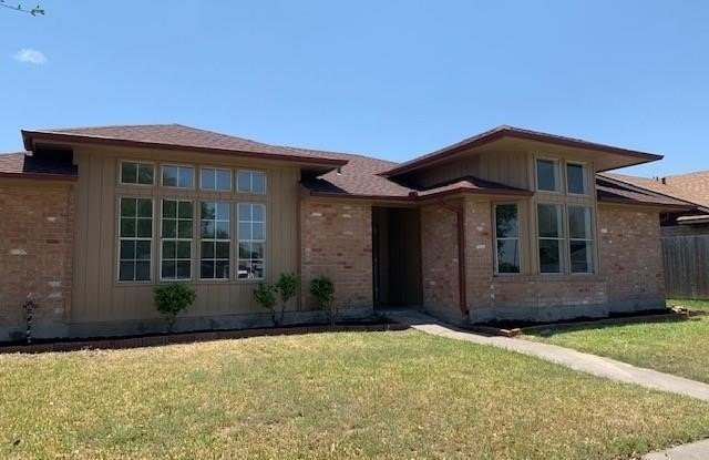 2953 River Crest
