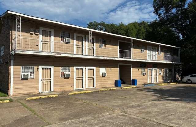 Photo of 214 W 70th Street