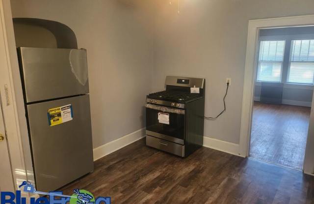 915 Stuart Street - Upper