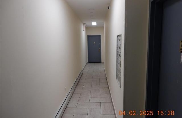 Photo of 235 E 203rd Street unit: 4-D