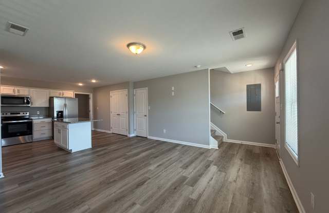 Now Pre-Leasing: Spacious 3 Bedroom Home